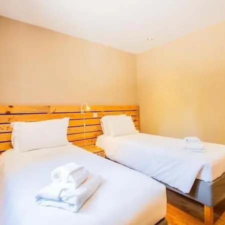 Palm Retreat - Beautiful Idyllic Views Semesterbostad *