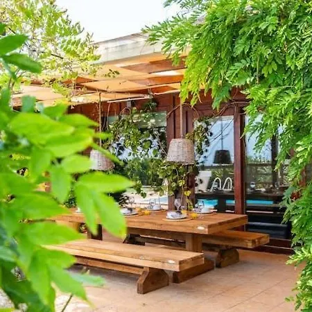 Palm Retreat - Beautiful Idyllic Views