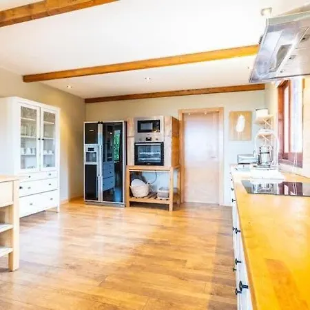 Semesterbostad Palm Retreat - Beautiful Idyllic Views *