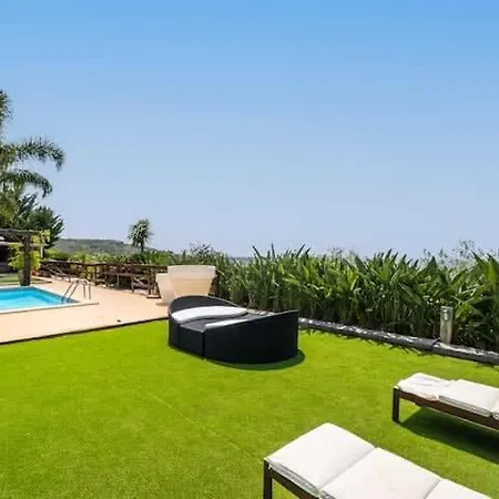 Palm Retreat - Beautiful Idyllic Views بلوكويم